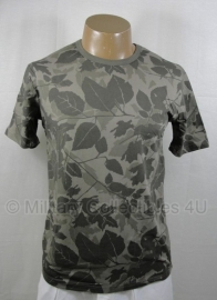 Leaf camo shirt - M of XXL