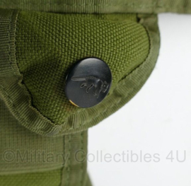 TT Tasmanian Tiger MOLLE chest rig MKIImet 4 mag pouches en 2 utility pouches - verstelbare maat - gedragen - origineel