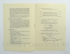 Staf Bevelhebber Nederlandsche strijdkrachten oefenings aanwijzing No5 uit 1945 - afmeting 15 x 23 cm - origineel