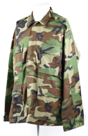 Korps Mariniers zeldzaam huidig model Woodland forest camo jas  met  Permethrine - nieuw model 2018 tot heden - maat  Medium Regular - origineel