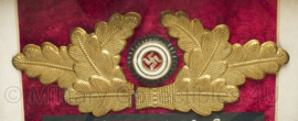 NSDAP Politische Leiter kokarde - 17½ x 3½ x 12½ cm - origineel