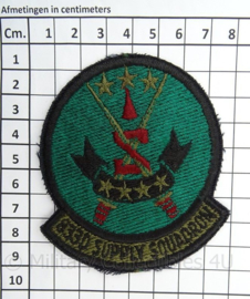 US Air Force 833 Supply Squadron patch - afmeting 8 x 9 cm - origineel