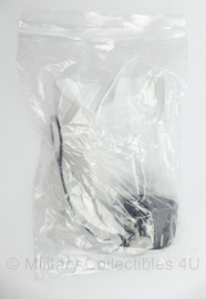 FM50 Canteen cap with drink adapter veldfles dop ZWART met FM50 gasmasker drinkslang aansluiting Veldflesdopsamenstel   - nieuw in verpakking - origineel