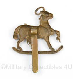 WO2 Britse cap badge The Queens Royal Regiment West Surrey - 6,5 x 5 cm -  origineel