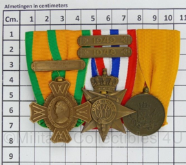 Medaille balk met Medaille voor Krijgsverrichtingen, Ereteken voor orde en Vrede met gesp en trouwe dienst medaille - 10 x 7,5 cm - origineel