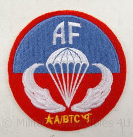US WO2 Allied Forces Airborne Training Center Sicily embleem -  diameter 9 cm