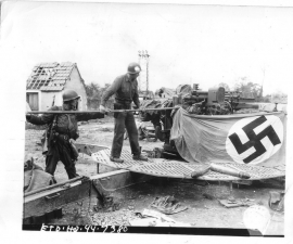 US soldaten met Duitse bepakking