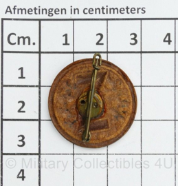 WO2 Duits WHW Lederen wolfsangel speld - diameter 3 cm - origineel