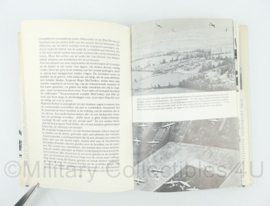 Boek De langste dag 6 juni 1944 De Landing in Normandie - Cornelius Ryan