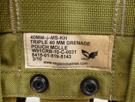 Eagle Industries Triple 40 MM pouch MOLLE coyote ook voor de Glock17 magazijnen 40mm - maker Eagle Industries - 18 x 12 x 3 cm - origineel