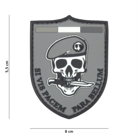 Embleem 3D PVC met klittenband - Para Bellum Si Vis Pacem Grey - 7 x 7,2 cm.