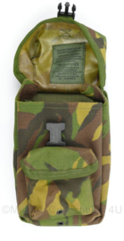 Defensie MOLLE opbouwtas GPS DAGR woodland camo draagtas - 12,5 x 8 x 20 cm - licht gebruikt - origineel