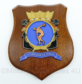 Koninklijke Marine wandbord - "Sterk voor de strijd" - Embleem fysieke trainingen en sport - afmeting 17,5 x 14 x 1 cm - origineel