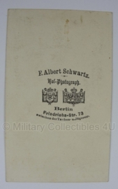 Duitse WO1 pasfoto van soldaat op origineel kaartje - 6 x 10 cm. - origineel