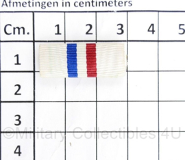 Nederlandse leger medaille baton Herinneringsmedaille Multinationale Vredesoperaties HMV- 3 x 1 cm - origineel