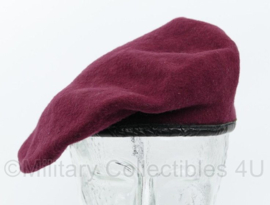 Italiaanse paratrooper baret bordeaux rood - maat 56 - gedragen - origineel