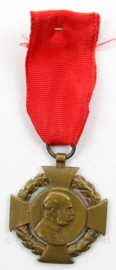 WO1 Oostenrijkse Medaille met lintje - Franz Jozef 1848-1908 - afmeting 3,5 x 9 cm - origineel