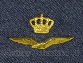 KLU Koninklijke Luchtmacht schuitje met insigne 1971 - maat 56 - origineel