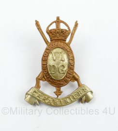 Britse WO2 Britse cap badge Carabiniers 6th Dragoon Guards - Kings Crown - 4,5 x 3 cm - origineel