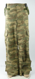 Turkse NBC Trousers met bretels Turkse leger camouflage - maat 51M - nieuw - origineel