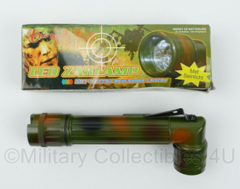 TL-122 model lamp camo met extra lenzen en seinlicht - 16 cm. lang  - nieuw in doos