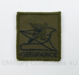 Defensie 43 BRIGPAGNCIE 43 Brigadepantsergeniecompagnie borstembleem - met klittenband - 5 x 5 cm - origineel