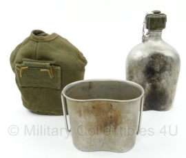 MVO 1958 veldfles met aluminium fles en RVS beker - origineel