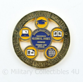 Coin Jones International University for Service members US Army  - diameter 4,5 cm - origineel