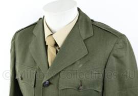 US Marine Corps class A jacket - rang Lieutenant Junior Grade - maat 48 / lengte 175 cm. - origineel