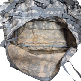 US Army ACU camo Molle II LARGE Rucksack Rugzak met 2 sustainment pouches, draagstel en heupband - origineel