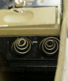 WO2 US Army EE8 Field Phone met stoffen draagtas met draagriem - hoorn mist - 20 x 10 x 25 cm - origineel