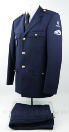 Klu Luchtmacht DT Uniform set van 2012 (huidig model)  - Militaire Academie met rang Korporaal 1e klasse - jas maat 47 / broek 49 - origineel