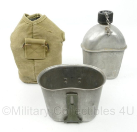 WO2 US Army veldfles set - RVS fles 1944, RVS beker en khaki hoes - origineel