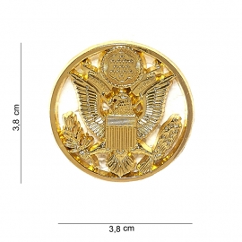 US Army post war Enlisted visor cap insignia Goud-  metaal - 3,8 x 3,8 cm.