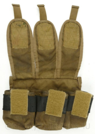 Triple M4 mag pouch coyote Made in USA - 27½ x 16 x 6½ cm - origineel