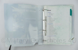 Handboek VEVA Medewerker Vrede en Veiligheid Deel 1 - 25 x 4 x 32 cm - origineel