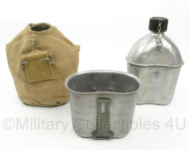 WO2 US Army veldfles set - RVS fles 1943, RVS beker 1943 en khaki hoes ongestempeld - origineel