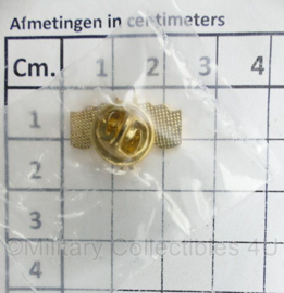 Speldje 40 jaar Duits Nederlandse Corps -  nieuw in verpakking - origineel