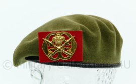 KL Nederlandse leger model tot 2000 baret met KMS Koninklijke Militaire School insigne 1985 groen - maat 57 - origineel