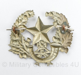 WO2 Britse Cameronians Scottish Rifles cap badge - 6,5 x 6 cm - origineel