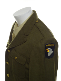 Class A jacket met 101st Airborne patch - maat Large - replica