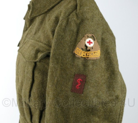 MVO uniform jas Rode Kruis Arts 1943  - maat 50 - origineel