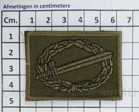 Defensie gevechtsinsigne stof - 6 x 4,5 cm - origineel