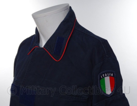 Italiaanse Carabinieri gevechtsjas met origineel ITALIA embleem en rode bies - maat 52 - origineel