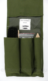 Nederlandse leger KL  schoenpoetsset met nubuck/suede borstel met houder groen - origineel
