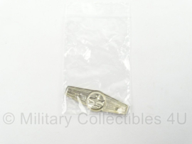 BW Bundeswehr borstspange Tatigkeitsabzeiche zilver - Underwater weapons staff activity badge - afmeting 8 x 2 cm - origineel