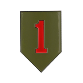 Metalen logo WW2 1st Infantry Division - in luxe doosje- met 3M dubbelzijdig plakfoam!