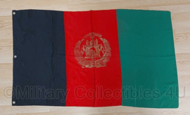 Afghaanse vlag meegenomen door veteraan - 127 x 76 cm - origineel