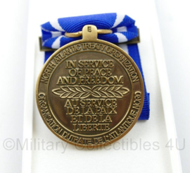 KL NATO former Yugoslavia medaille doosje met medaille - origineel