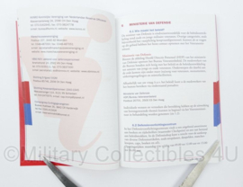 Handboek Veteraan - Stichting het Veteraneninstituut - 10,5 x 1 x 15 cm - origineel